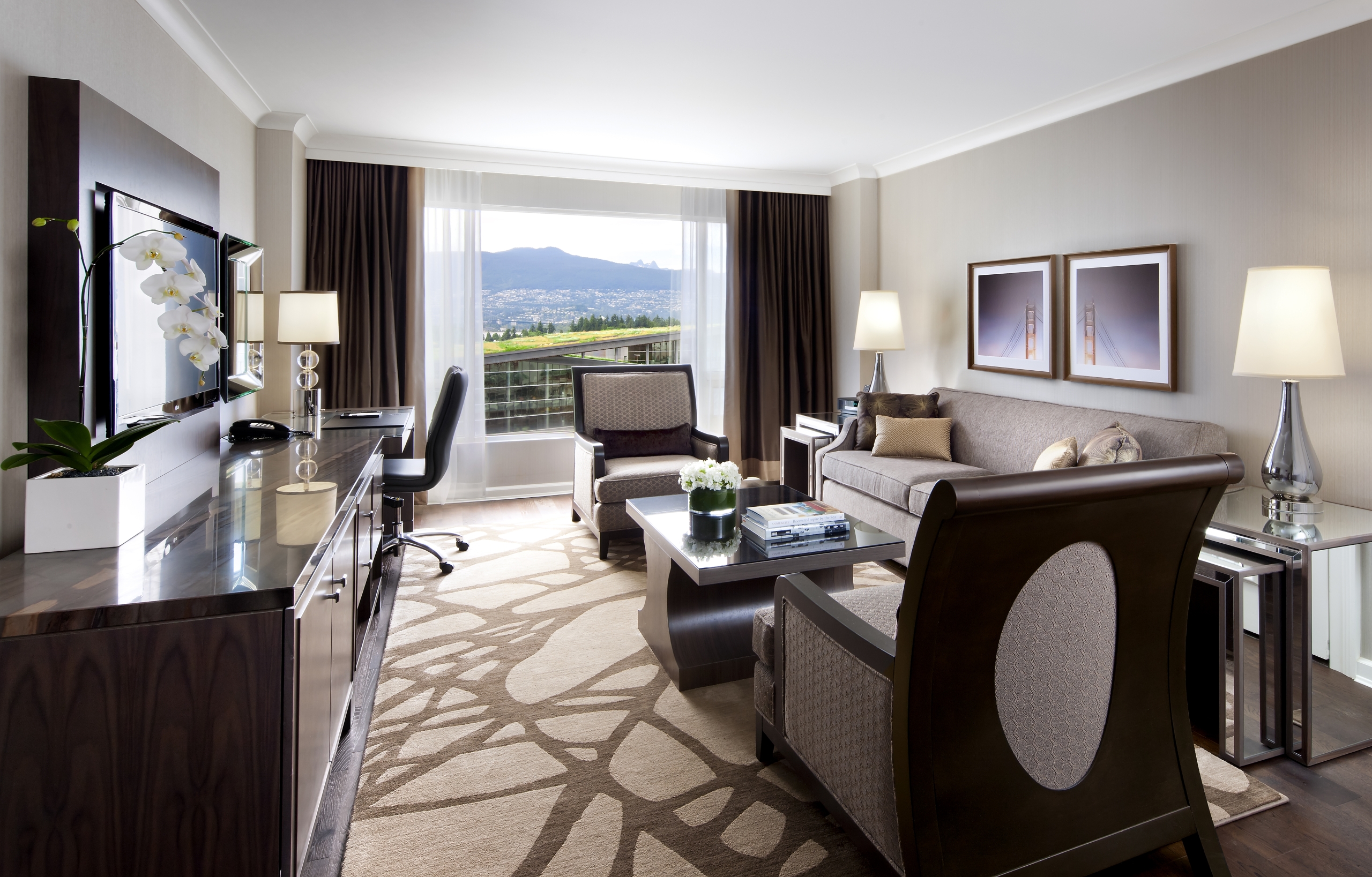image of parlour room for Fairmont Gold Suite