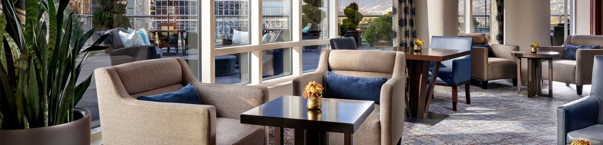 Fairmont-Waterfront-Fairmont-Gold-Lounge