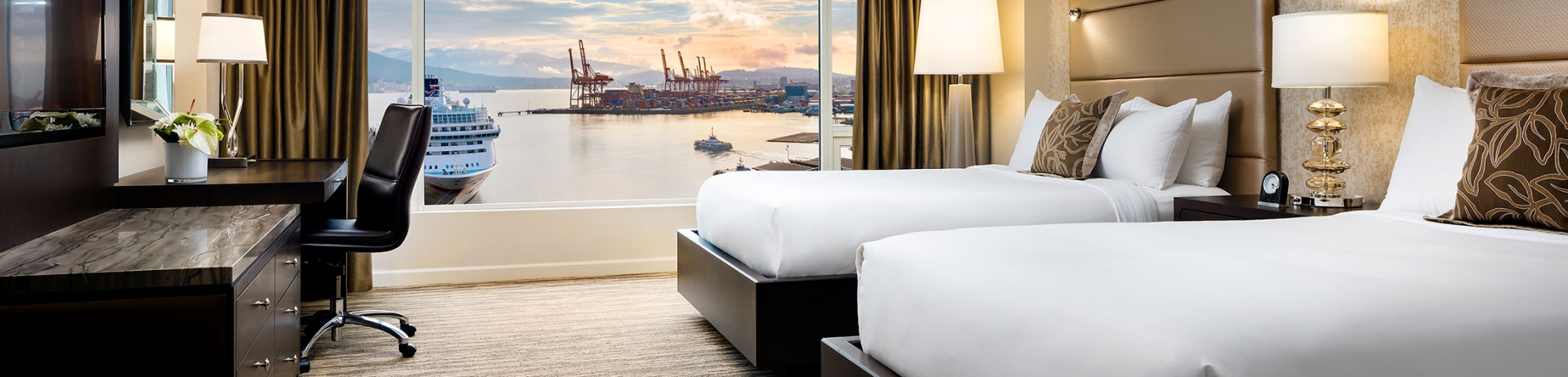 Signature-Harbor-View-Room