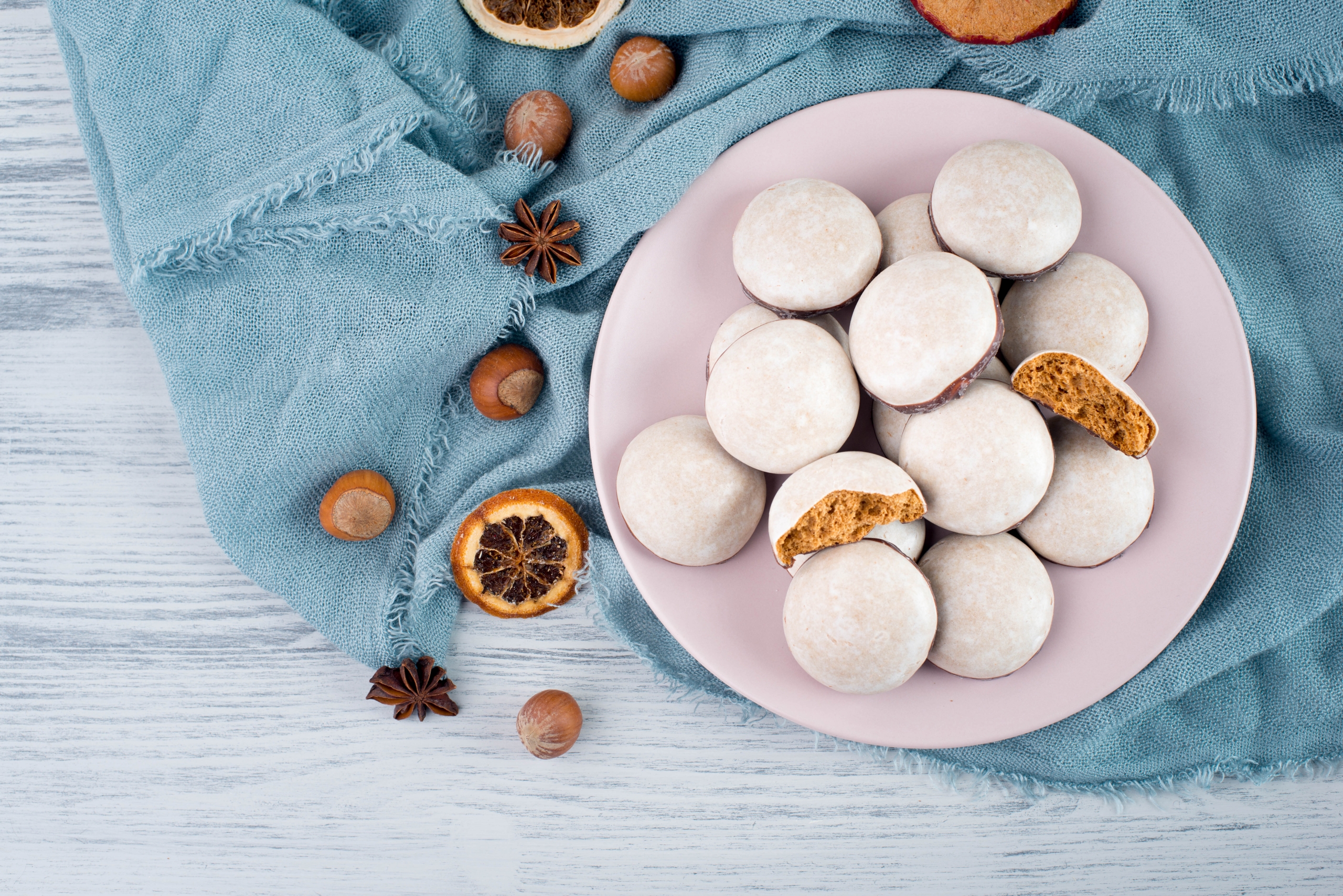 Pepper nuts, traditional german christmas sweets, nuremberg gingerbread